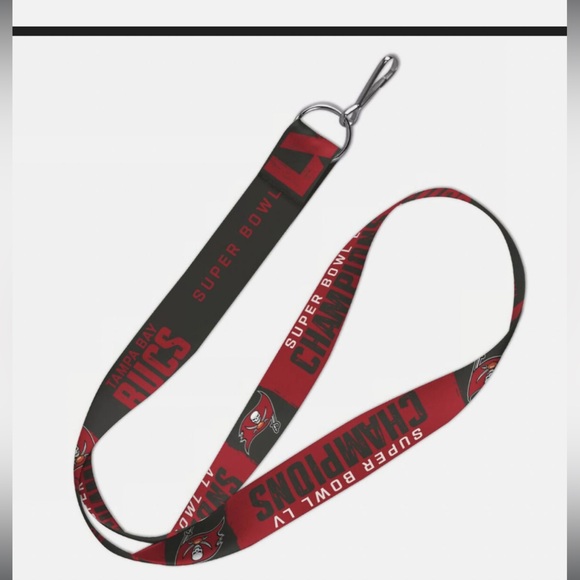 Tampa Bay Buccaneers Super Bowl LV Champions Champions Lanyard NWT - Picture 2 of 3